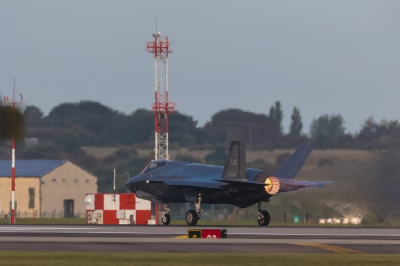 Польша встретила "Стелс-призраков": первые три F-35 приземлились на авиабазе НАТО